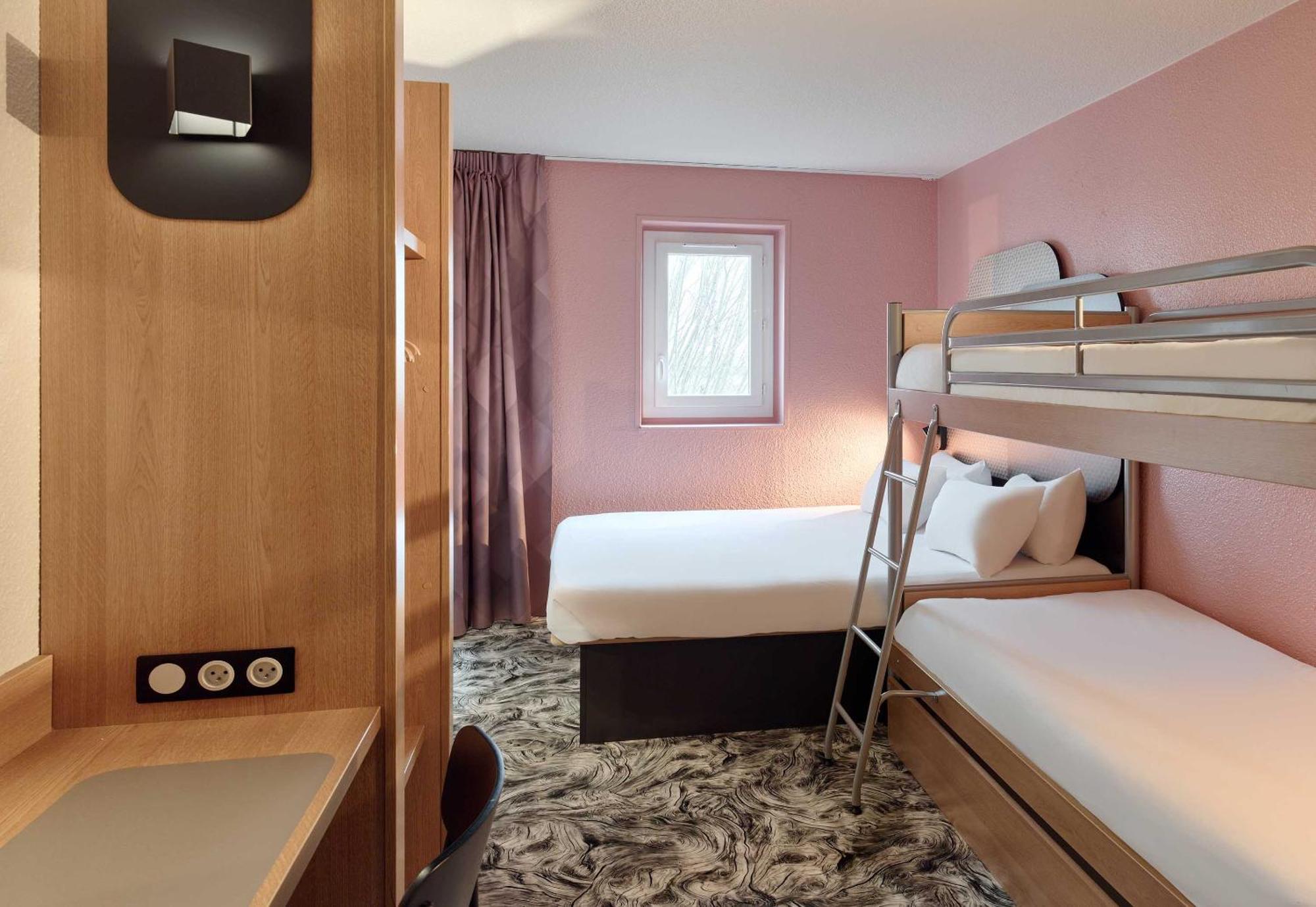 B&B Hotel Нуази-ле-Гран Екстериор снимка