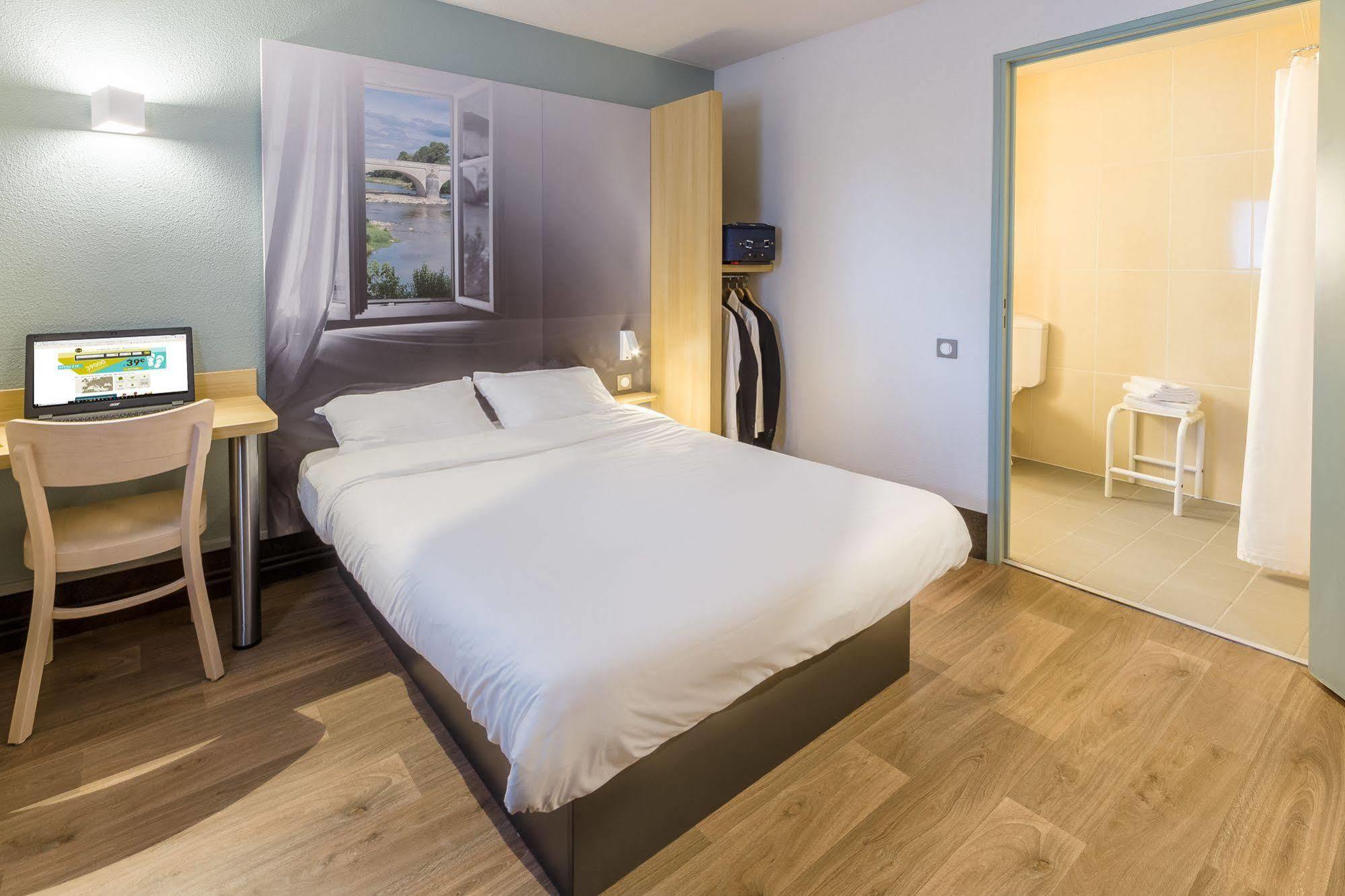 B&B Hotel Нуази-ле-Гран Екстериор снимка