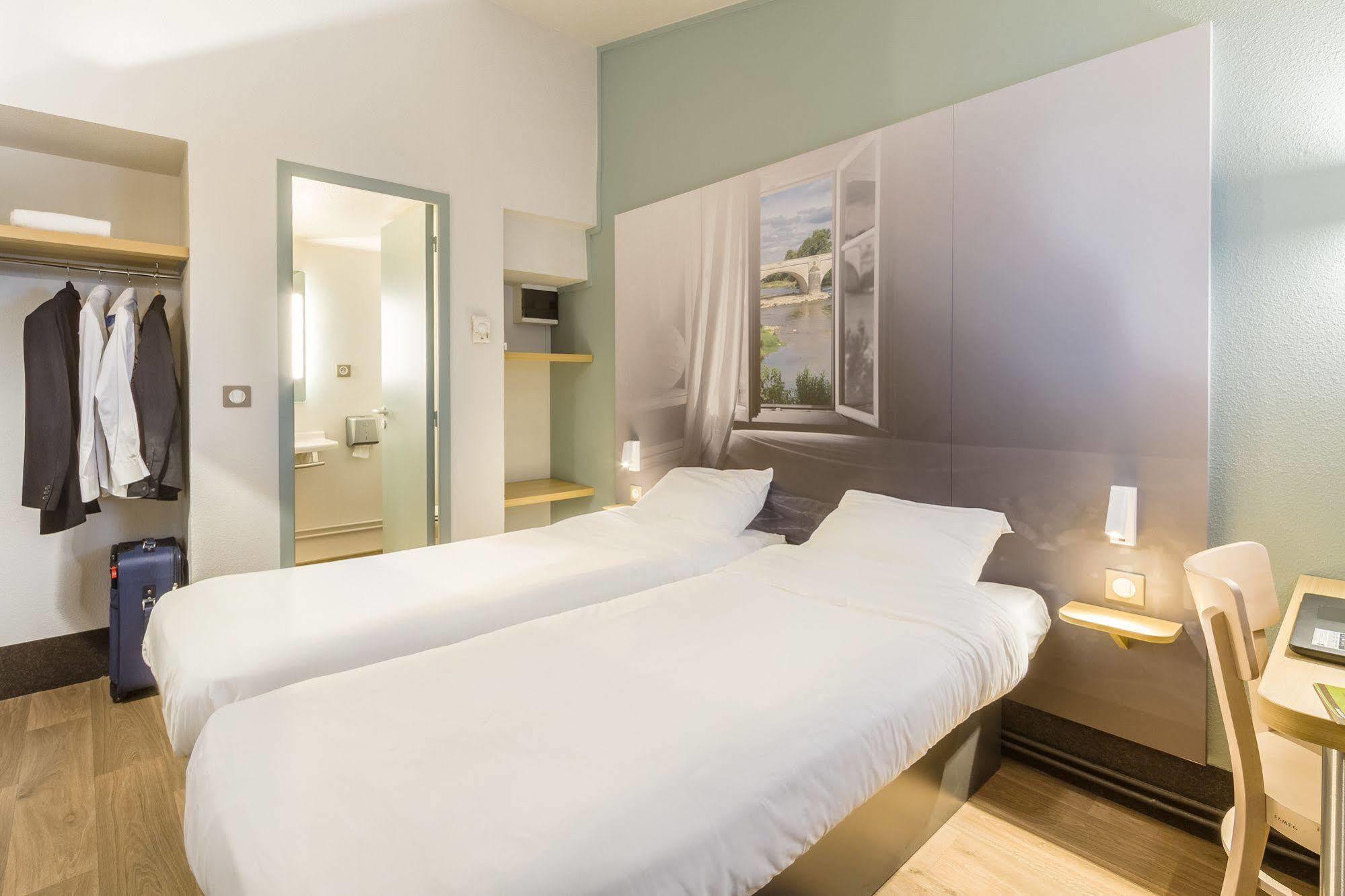 B&B Hotel Нуази-ле-Гран Екстериор снимка
